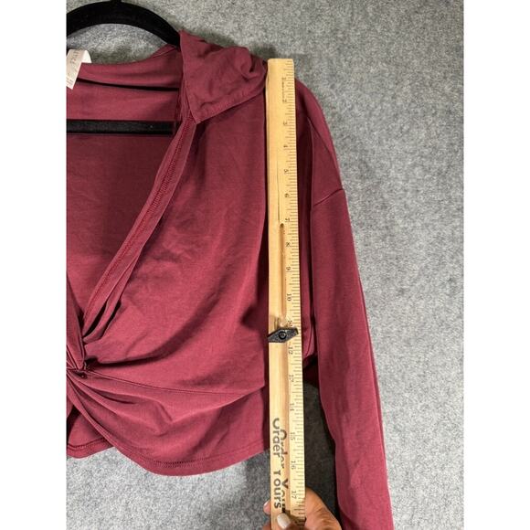 Fabletics Sweater Women Large Red Pull On Hooded Stretch Activewear Gym - Picture 4 of 6